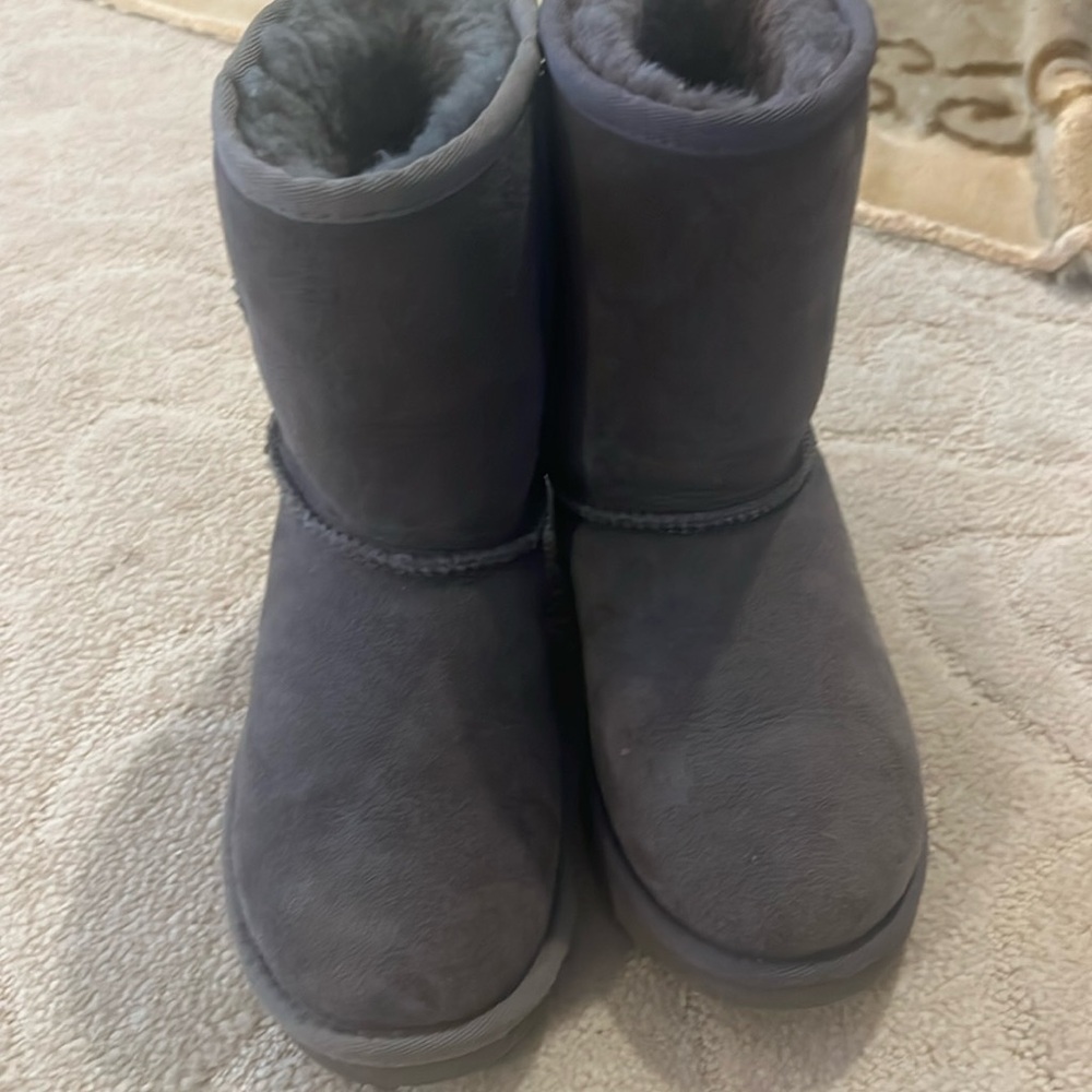 Ugg classic II boot